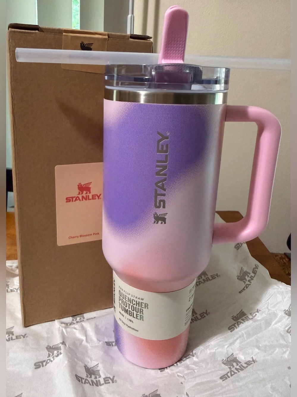 The Quencher ProTour Flip Straw 40 OZ -  Rose Quartz Swirl - NWT 🩷💜